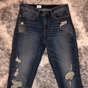 Brand new women’s skinny jeans